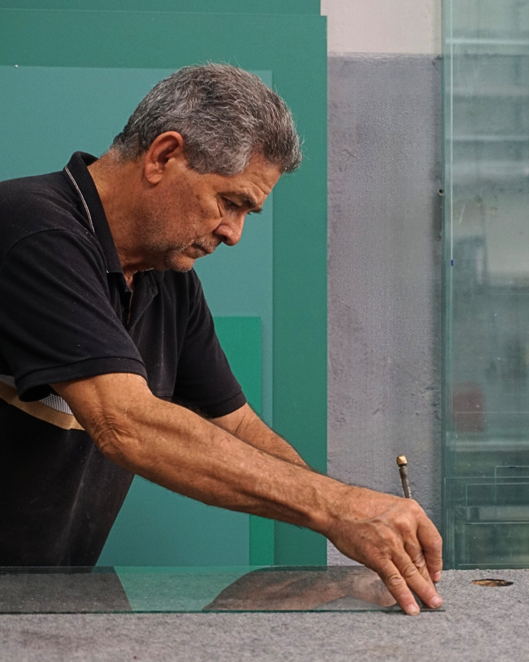 Logo Nova Zezinho Vidros - Distribuidora de Vidros em São Paulo